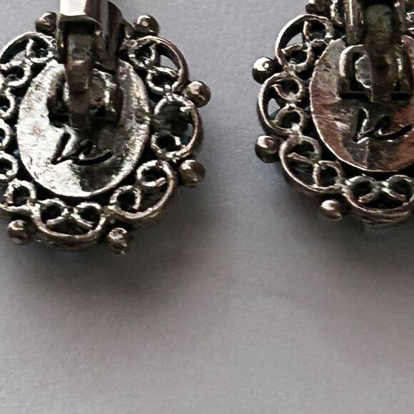 🎉HP🎉Vintage Liz Claiborne Aqua n Silver Drop Earrings - Picture 4 of 7